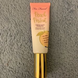 Too faced peach perfect comfort matte foundation
